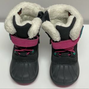 Toddler Girl Journey Winter Boots- size 8 - Cat & Jack